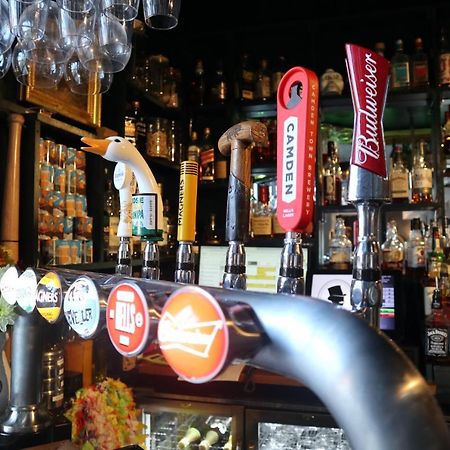 The Albert Hotel Shrewsbury Buitenkant foto